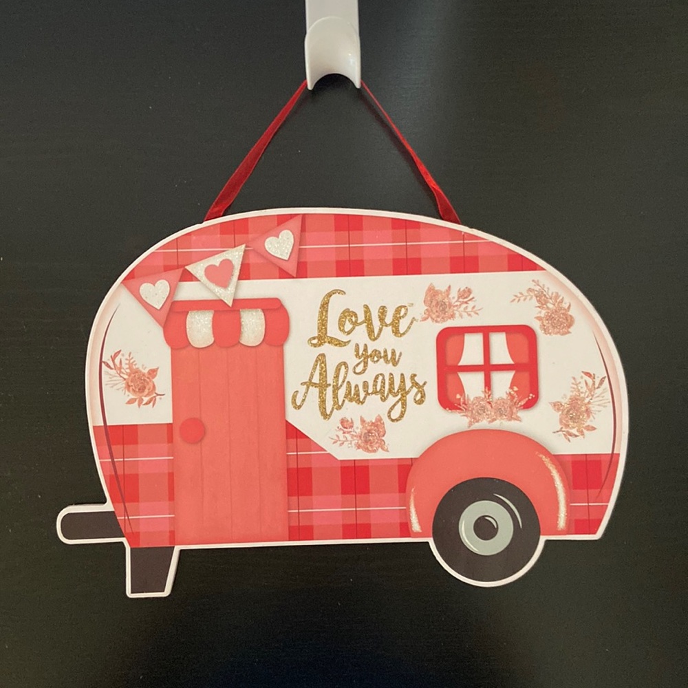 GLITTERED “LOVE YOU ALWAYS” OLD CAMPER WALL DECOR SIGN